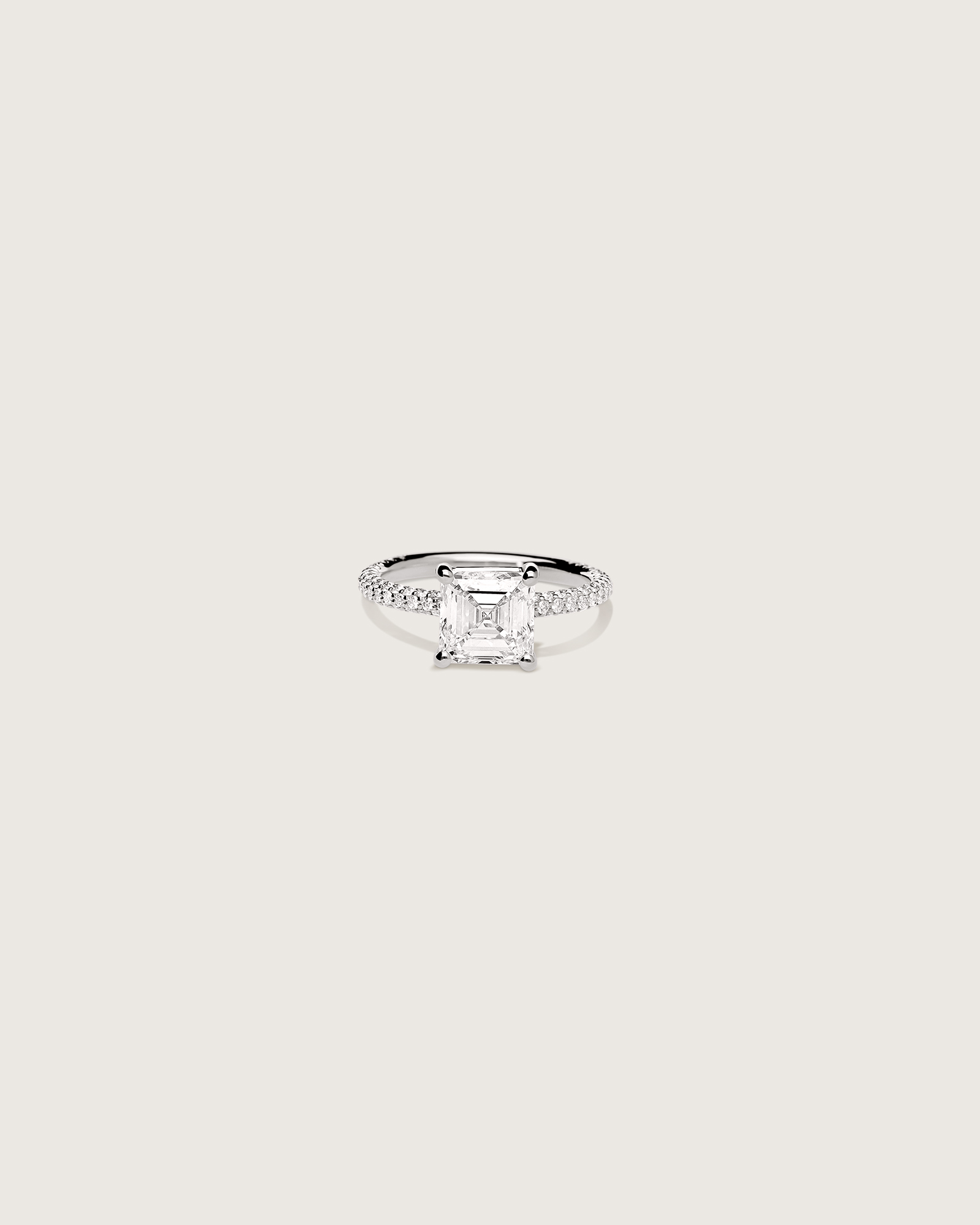 EO_Core_Ring_Asscher_2,55ct_WhiteDiamond_Bombe_White_FrontBrown_Collection_LoRes